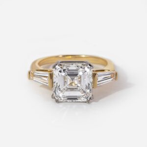 Discover the Beauty of an Asscher Cut Halo Diamond Engagement Ring